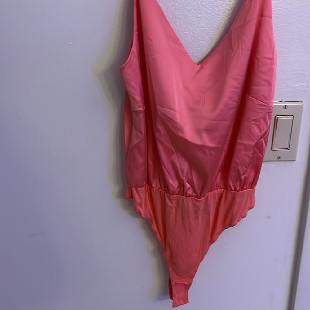 Beautiful pink body suit blouse😍